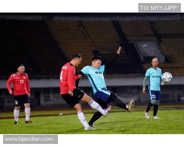 疫情过后足球明星重返赛场展现风采与激情的崭新篇章 疫情过后足球明星重返赛场展现风采与激情的崭新篇章